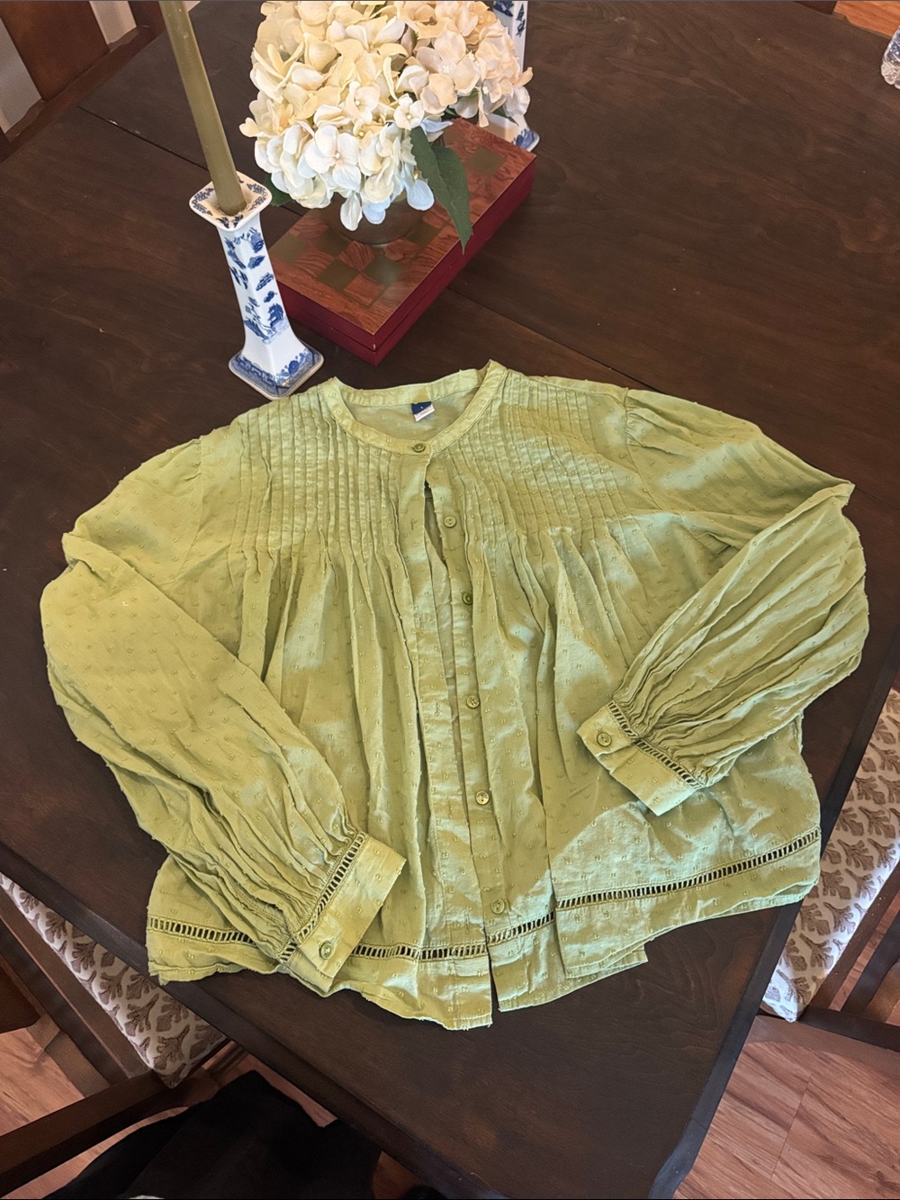 Old Navy Light Green Pintuck Button-Front Blouse